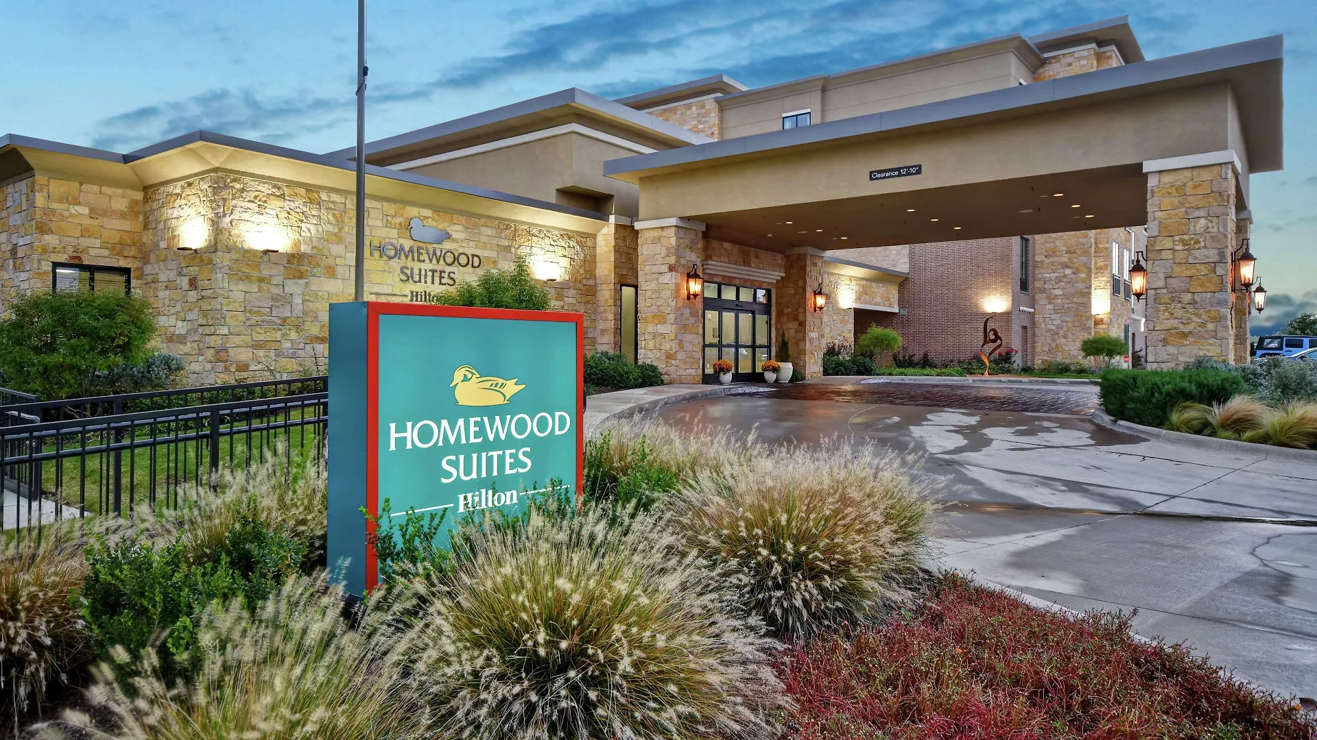 Staying Near Hurricane Harbor: 4 Homewood Suites Compared