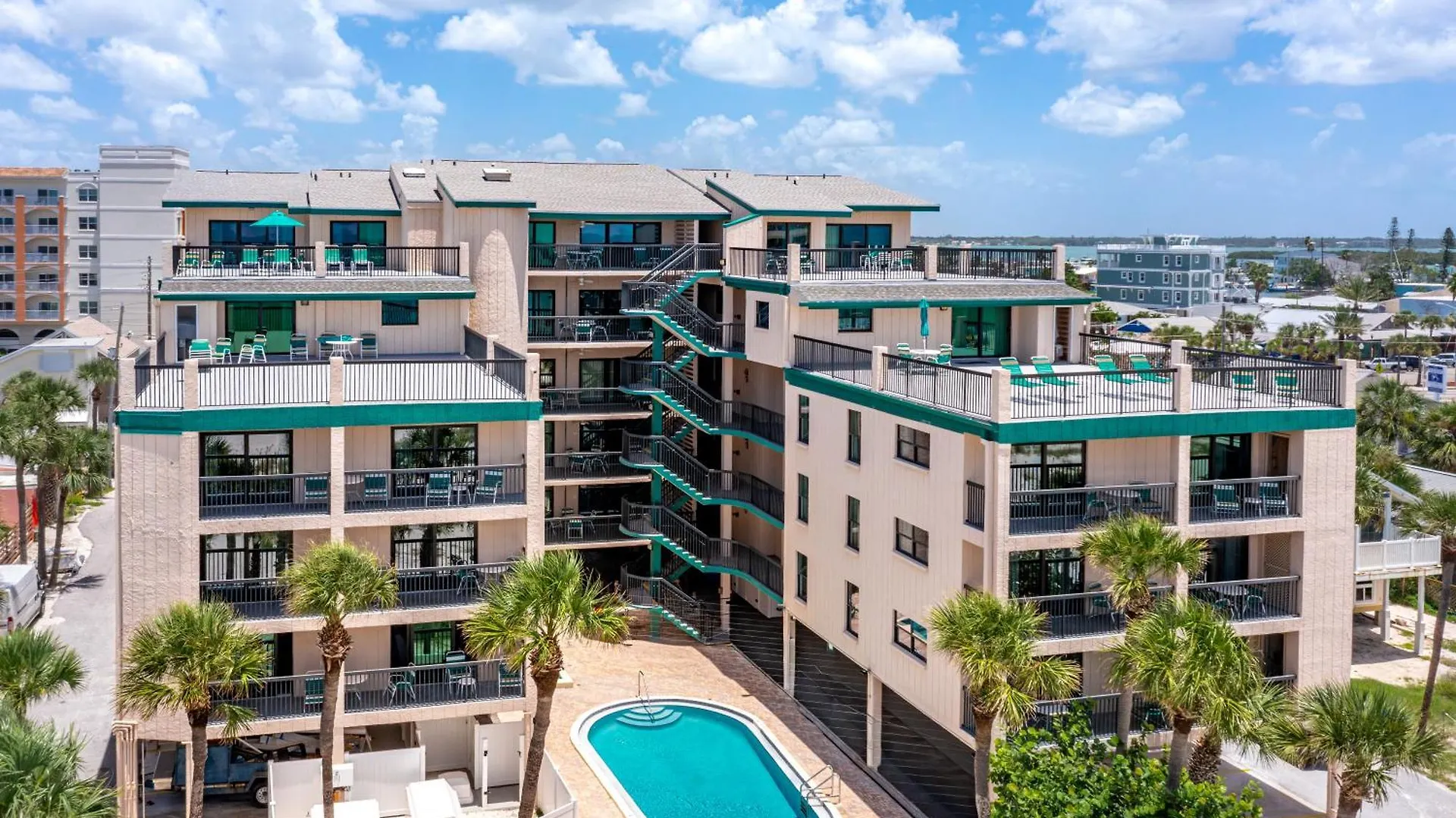 4 Smart 3-Star Hotels in Madeira Beach Worth Booking